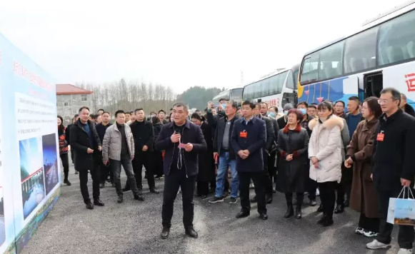 景德鎮(zhèn)長運 旅游發(fā)展公司圓滿完成浮梁縣“兩會”代表、委員視察運輸服務任務