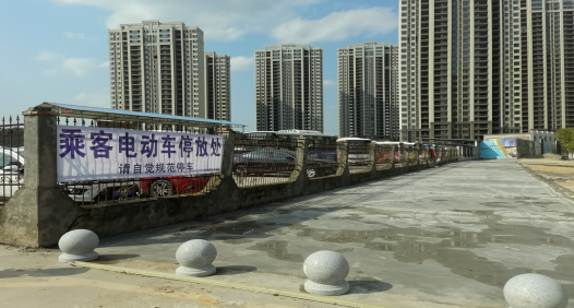 撫州長運：關(guān)注民生 修建電動車停車場