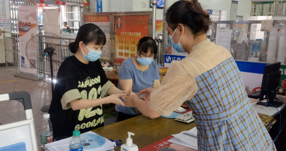 撫州長運 炎炎夏日送清涼 關愛入心田