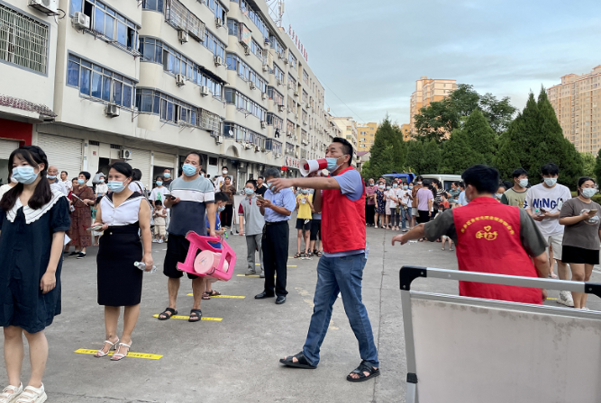 致敬高溫下奮戰(zhàn)在抗疫一線的“汗子”們