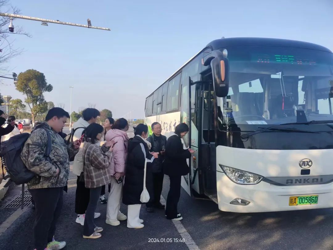 都市城際公交：共青至滕王閣景區(qū)直通車開通啦！